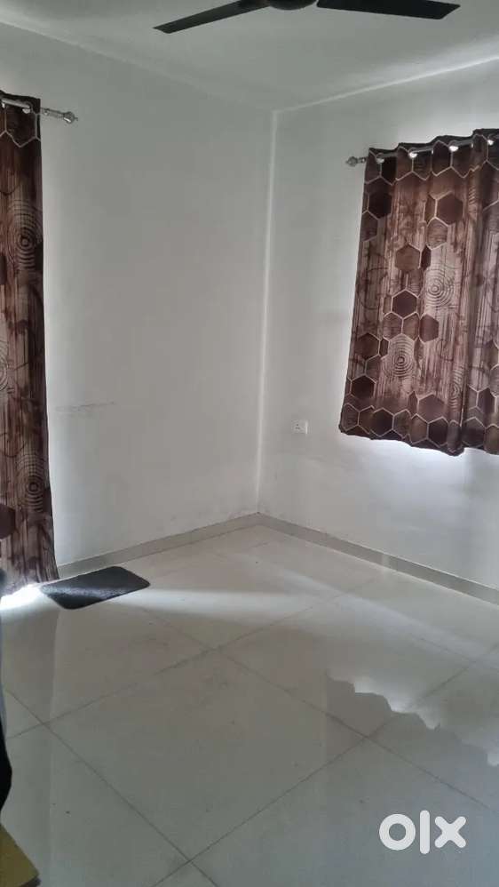 1 room of 2 bhk flat on rent