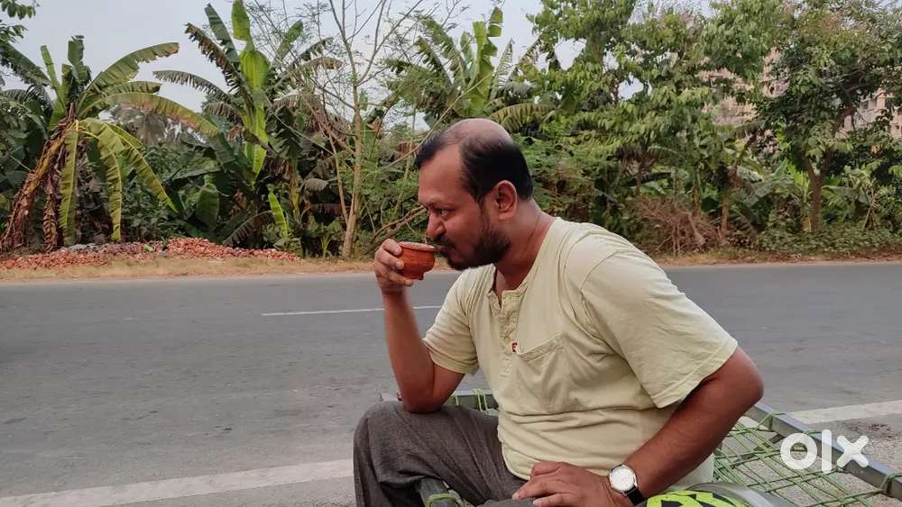 Shop at Tollygunje urgently require Boys aged between 19 to 22 HS pass