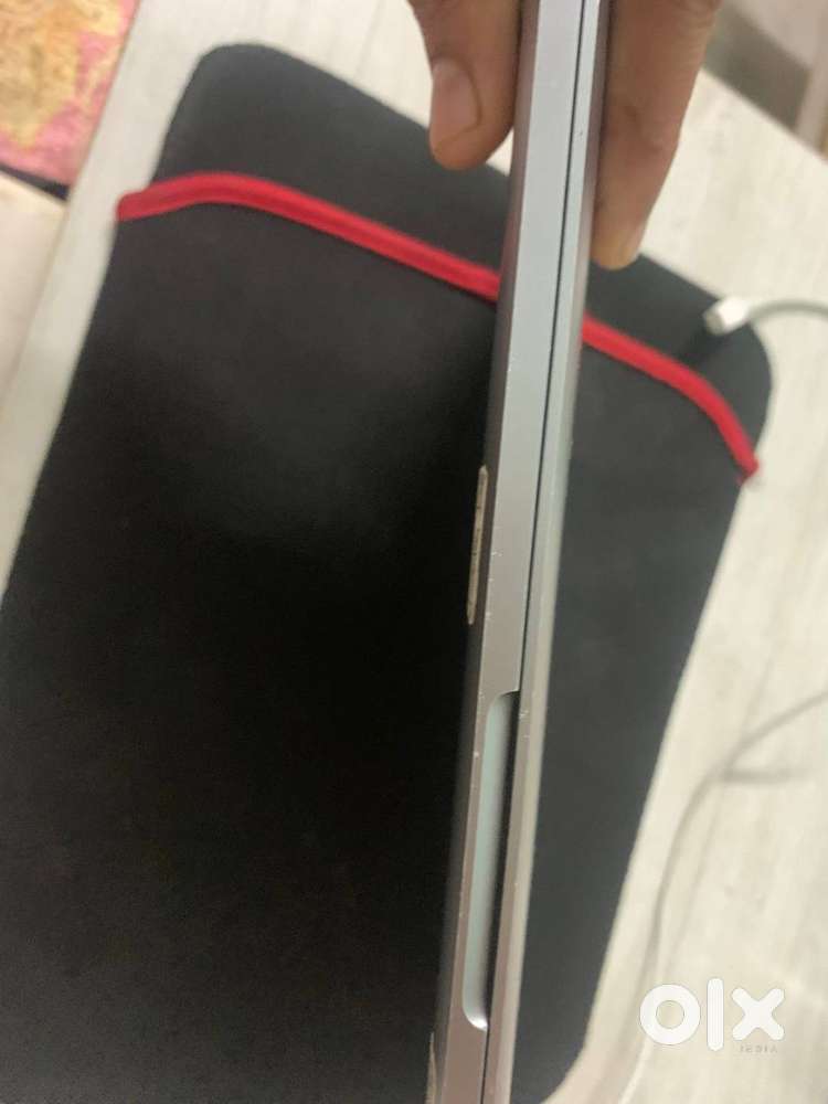 MacBook Pro (Mid-2017, Two Thunderbolt 3 Ports)