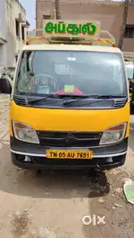 Driver with the helper bache licence
