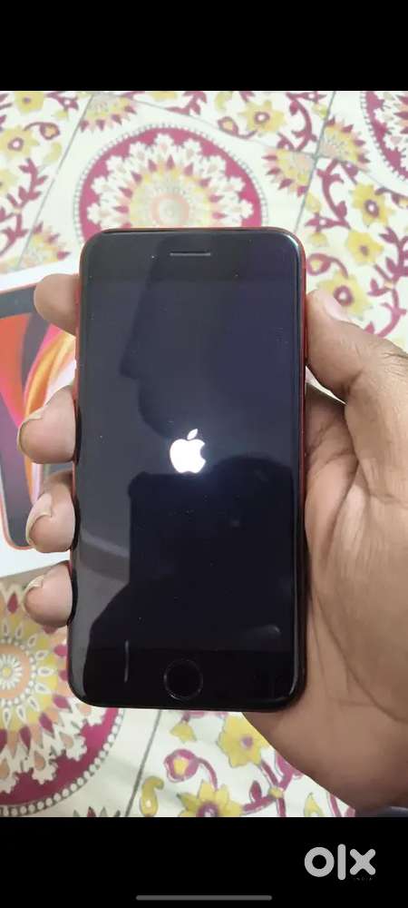 I phone SE2 neat original condition phone box available