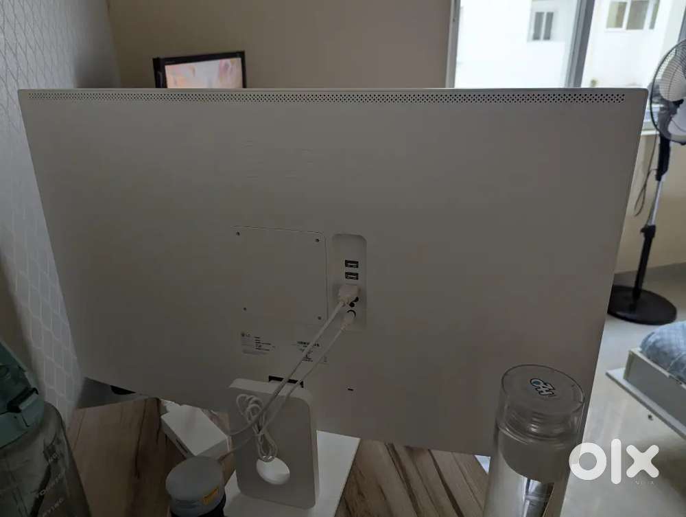 LG 32 Smart monitor