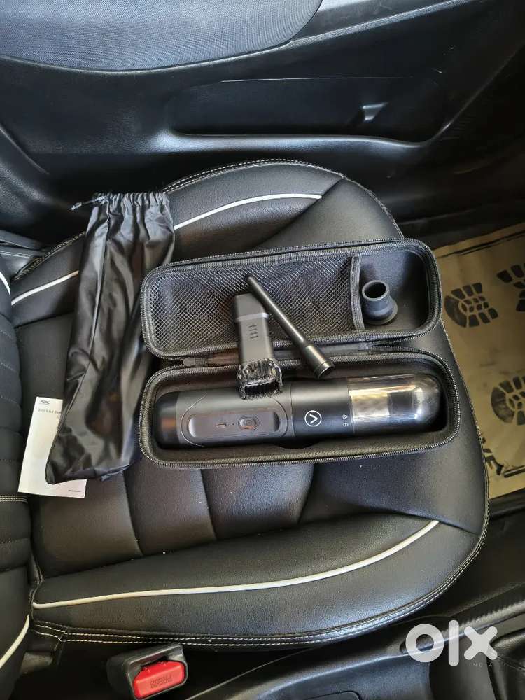 JCBL V2 Portable Vaccum Cleaner - Like New , Car & Home Use
