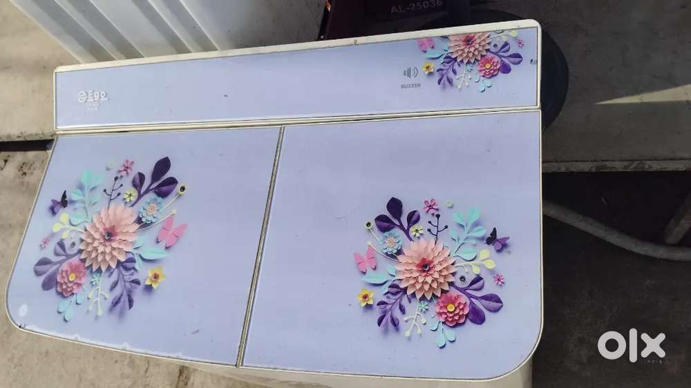 8.kg washing machine 1 year old and 5 months warranty