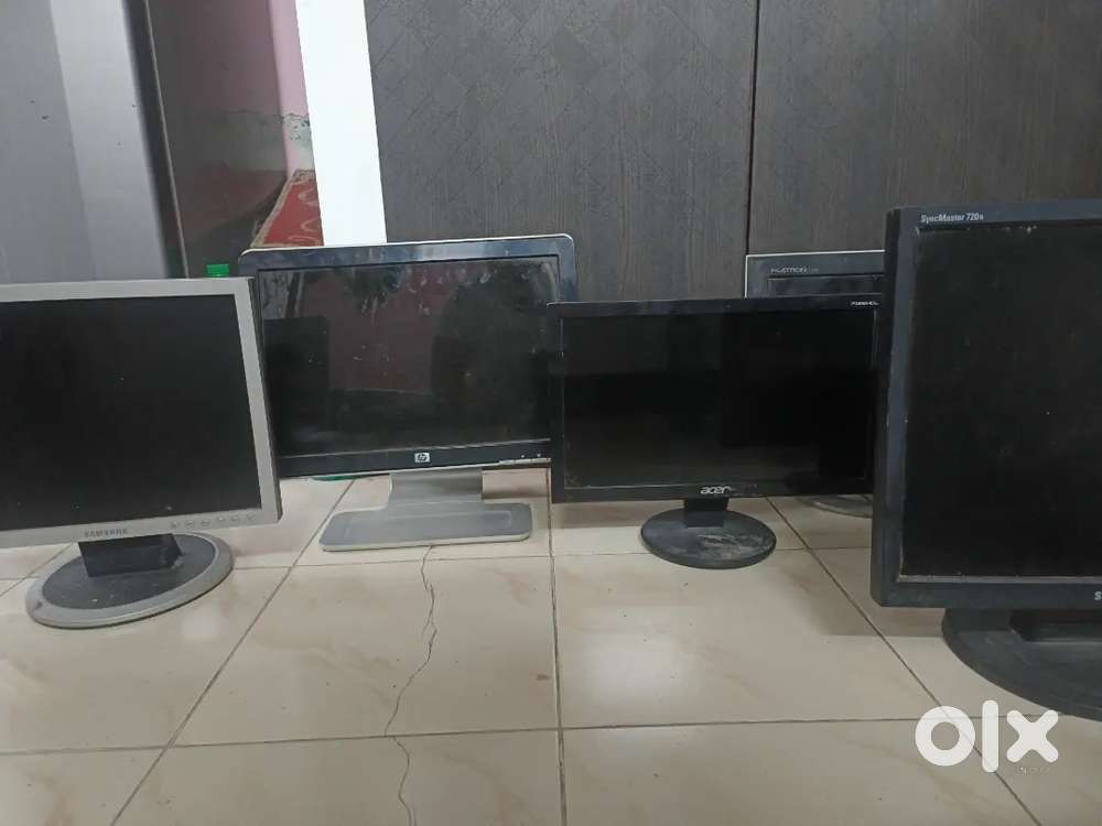 1000/- per piece Non working Monitor & Cabinet  PC Cabinet + Monitor