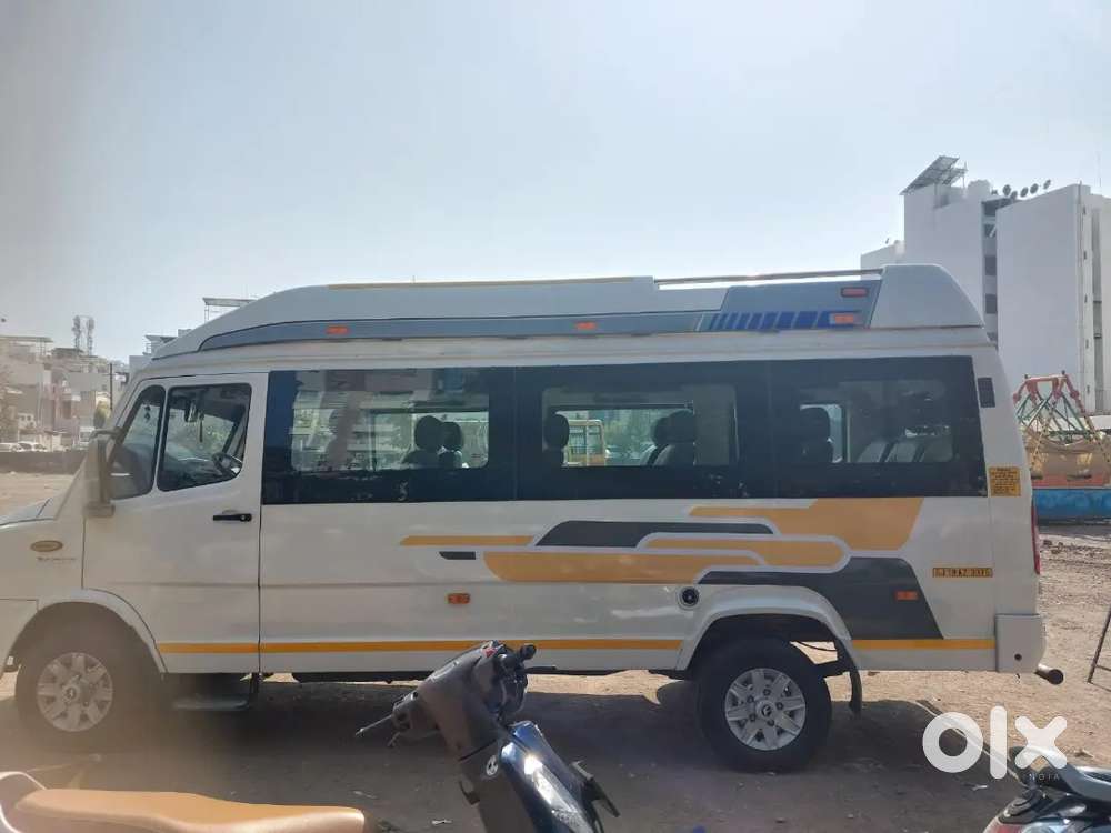 Tempo traveller 1×1 Maharaja seating