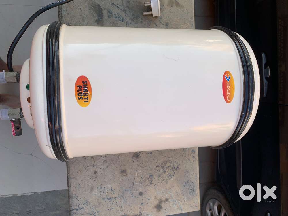 Water gayser for sell Bajaj 10 lit