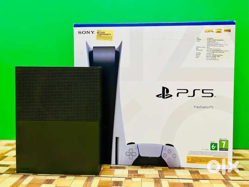 Xbox one s PlayStation 5 console