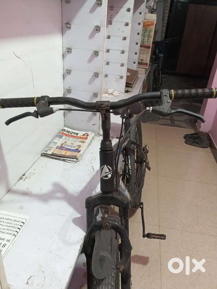 Avon cycle mint condition !