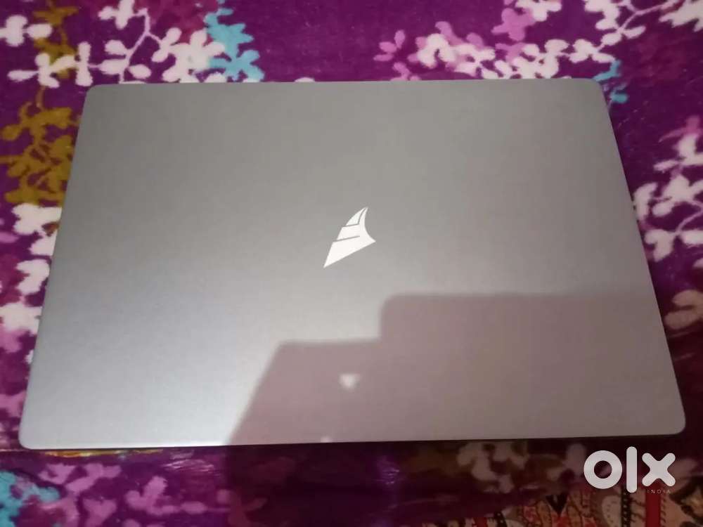 MARQ FALCON AERBOOK i5 8th GENERATION 8/256