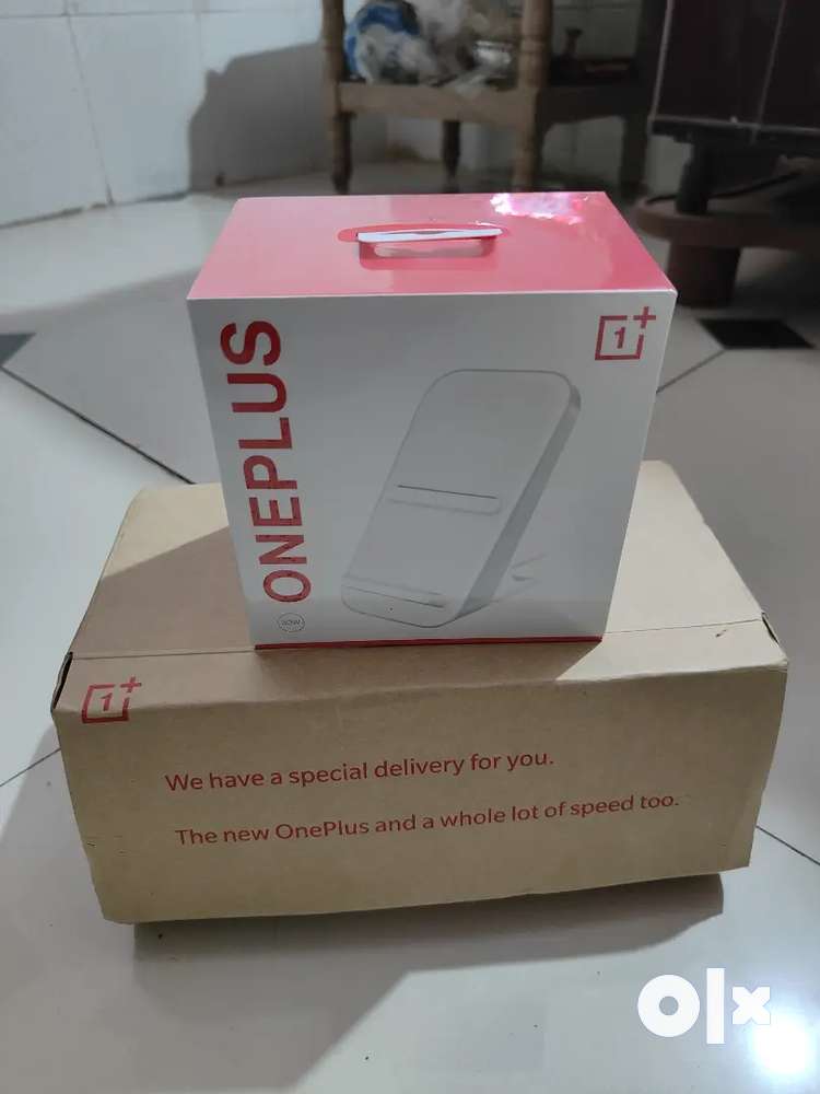 OnePlus Wrap 30W wireless charger - Seal Pack unopened box packing