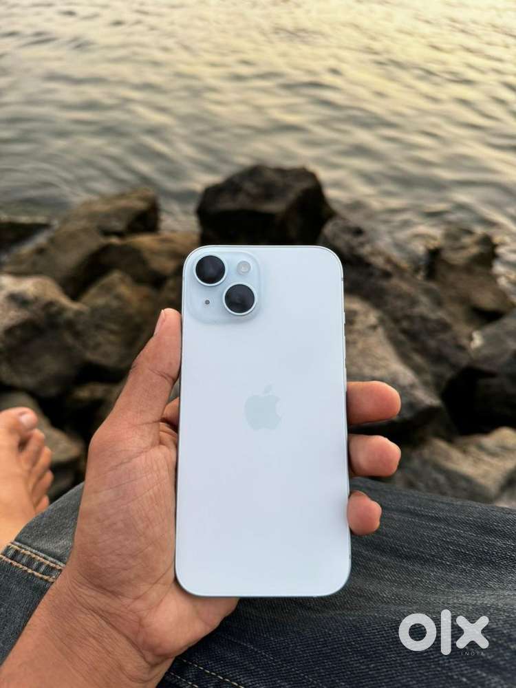 Iphone 15 blue