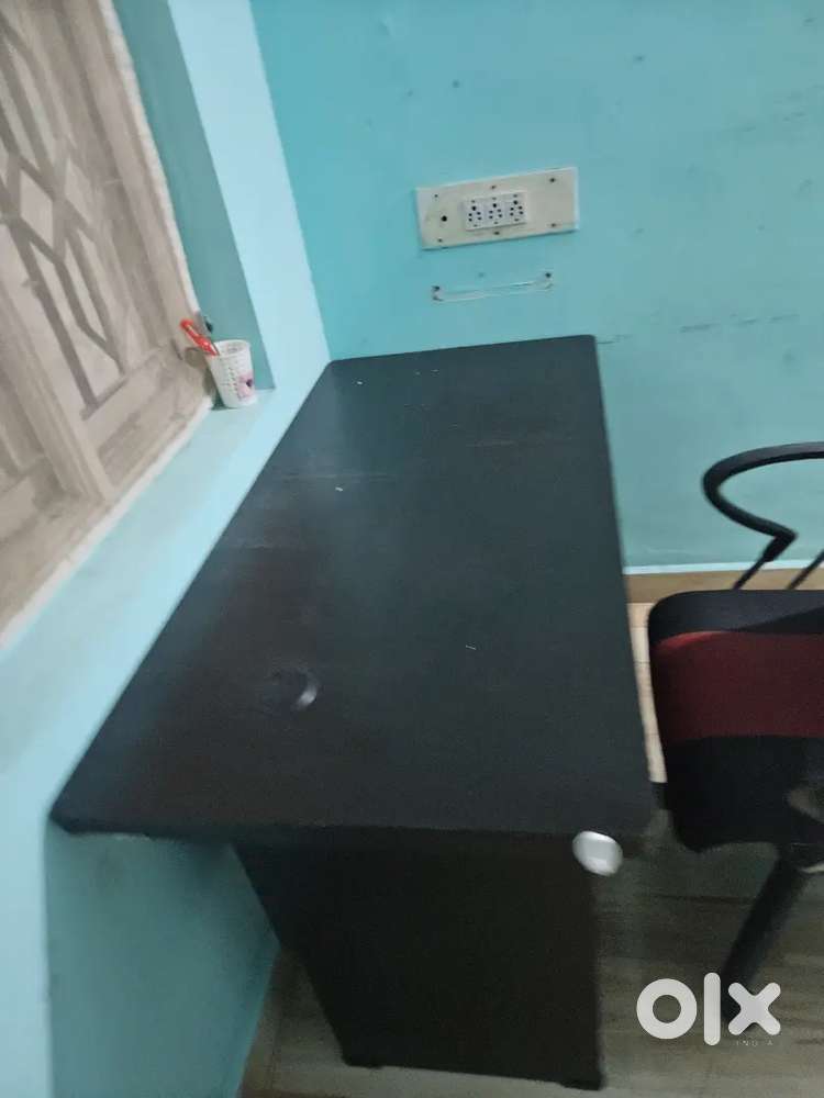 Computer table and wheel chair