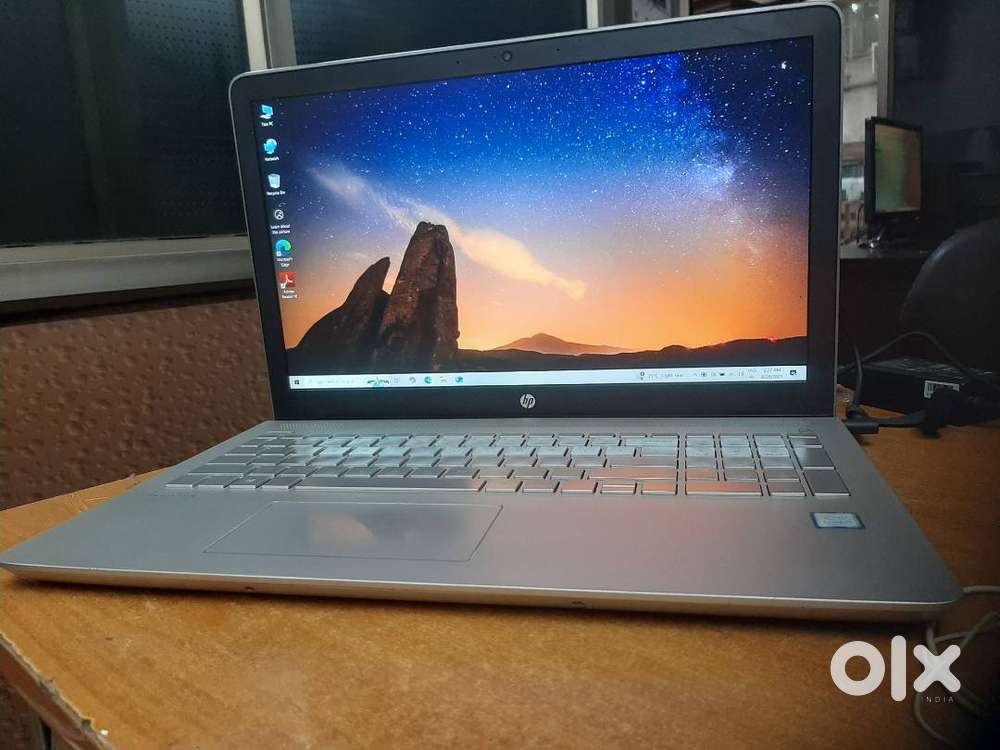 HP Laptop With Core i7 //4 GB Graphic Card For Sell