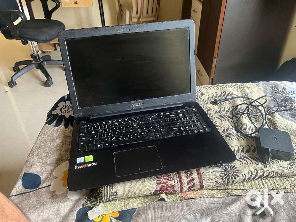 Asus R2558U, 8GB RAM, i7 7th gen, 2GB NVIDIA graphic card