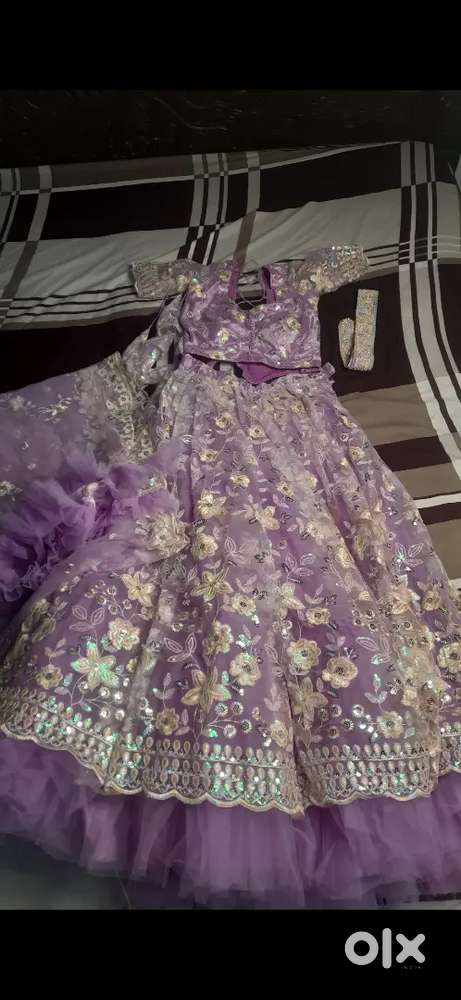 Part wear heavy gown