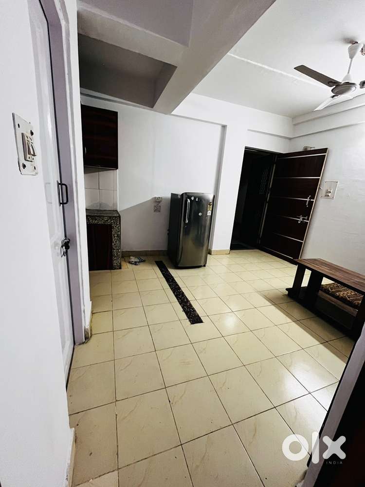 1BHK at Prime location near Aerocity