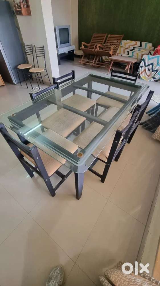 6 seater dining table with chairs