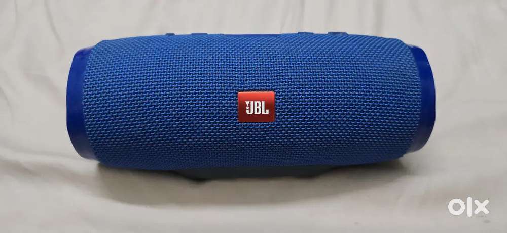 JBL Charge 3 Portable Bluetooth Speaker