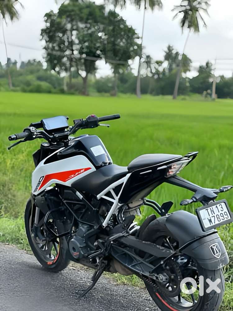 Good condition added BS4 Display