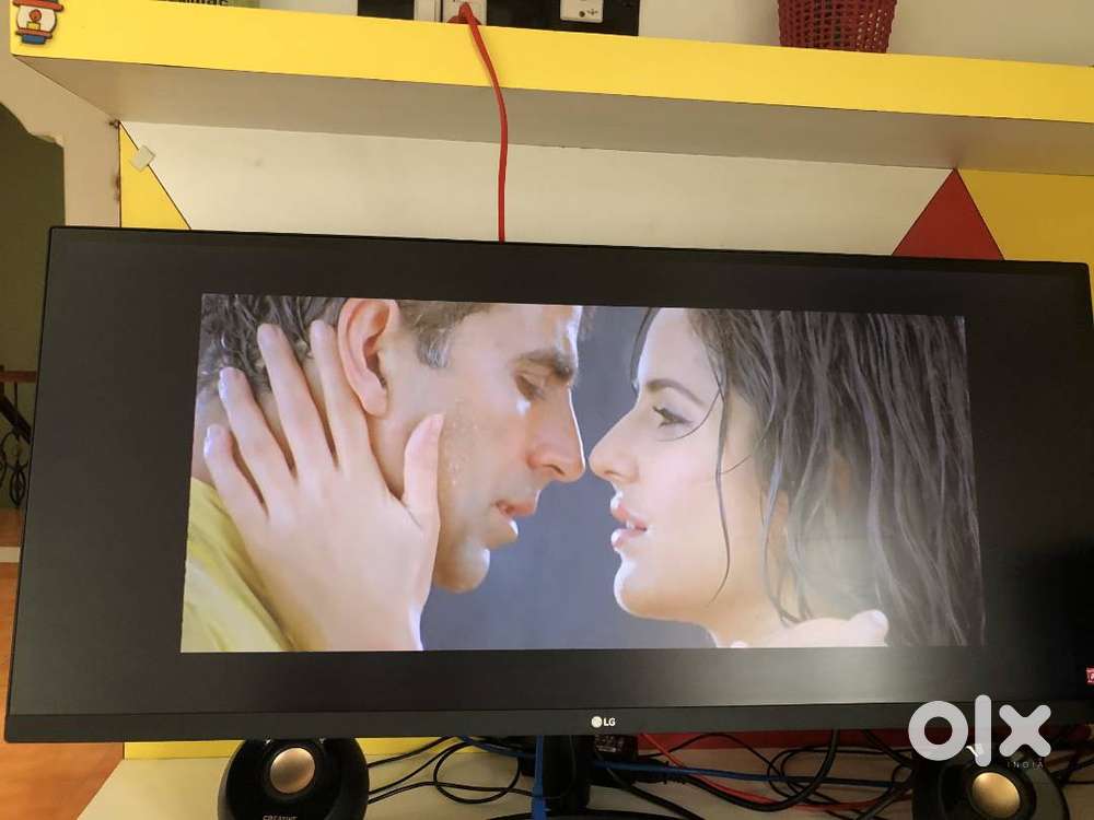 LG ultrawide 34 inch  UHD  computer/ TV Monitor