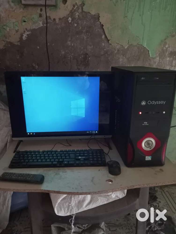 Computer CPU monitor set