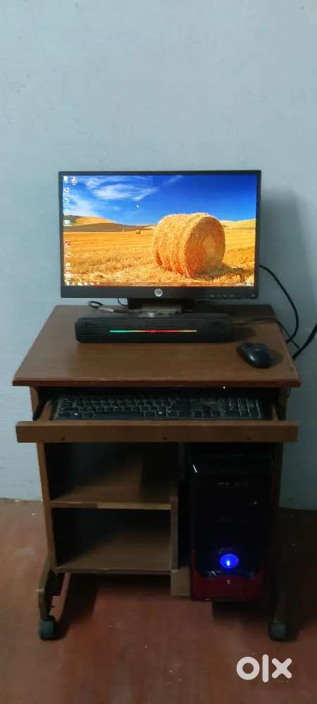 Core2duo computer with hd monitor and table  for sale