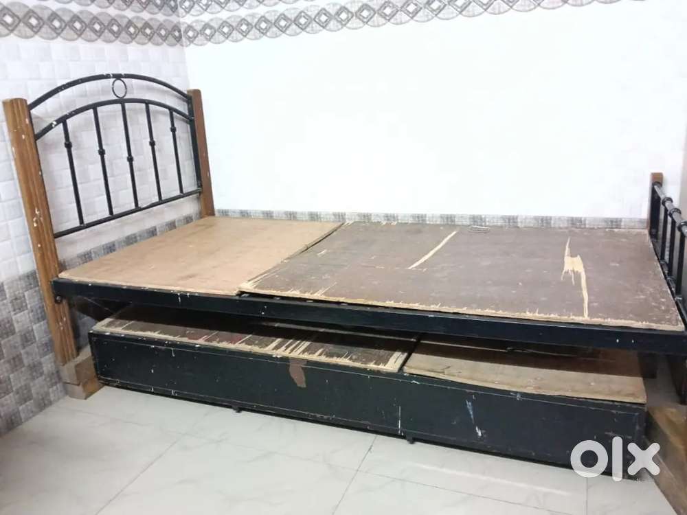 Singel bed without troll open all part heavy mettel open all