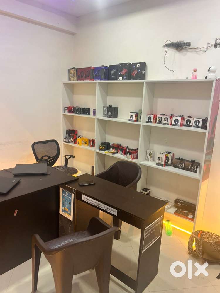 Office boy for Shop in Raipur/naya Raipur