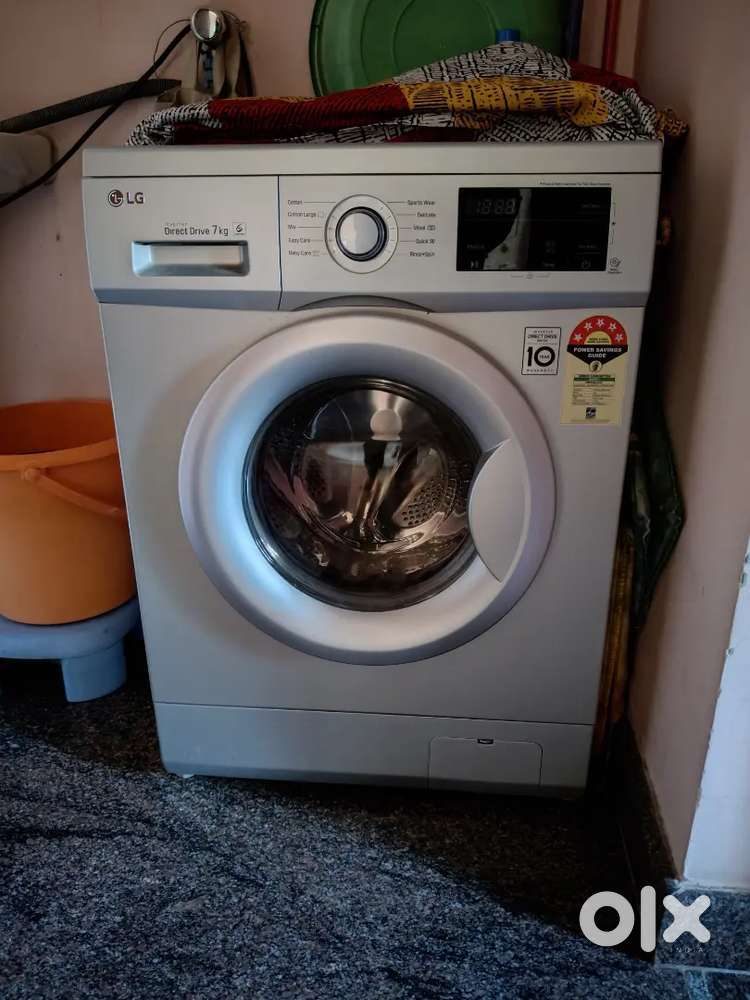LG FRONT LOAD WASHING MACHINE 4 YR OLD