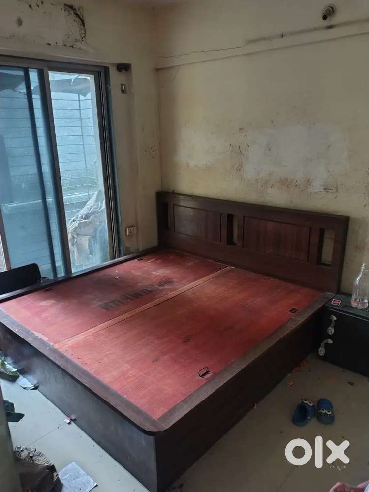 King Size Customized Bed With matress.