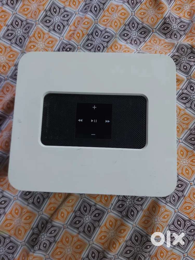 Bluesound Vault & Node & Bose soundtouch ll dead & surface laptop 3