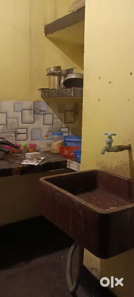 Kalyanpur housing room rent available