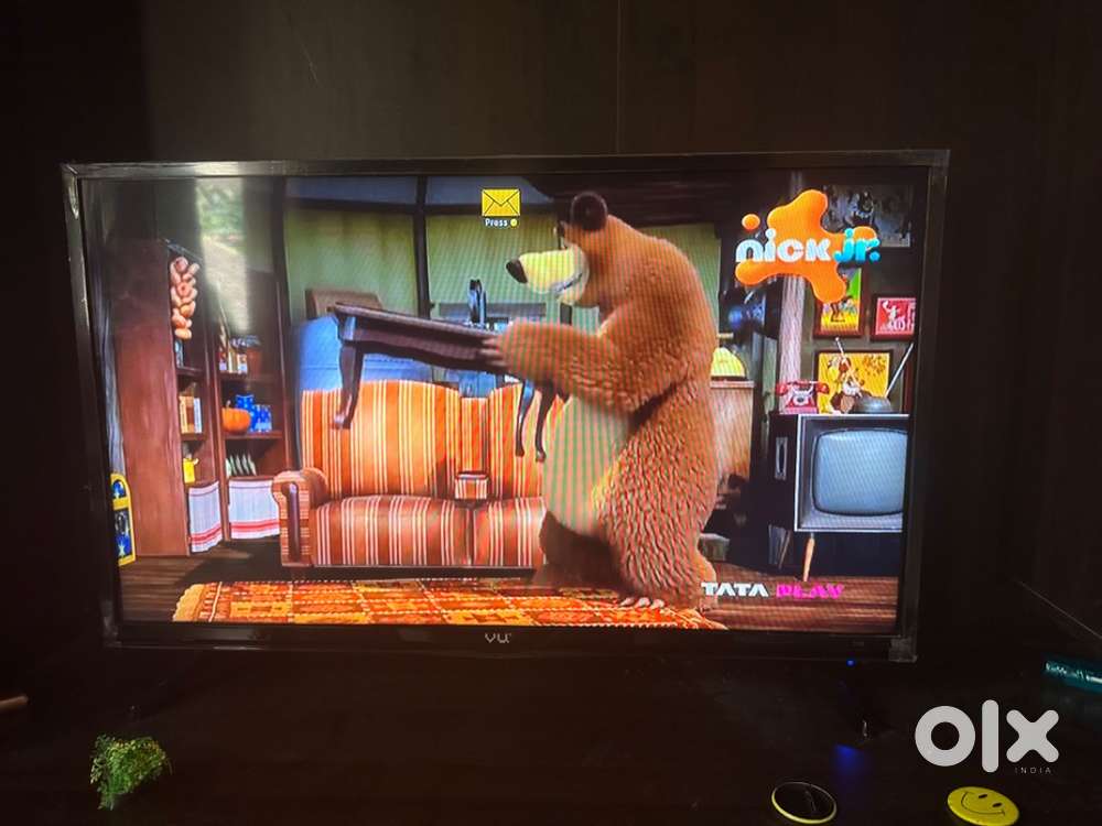 Vu TV 32 inch smart LED