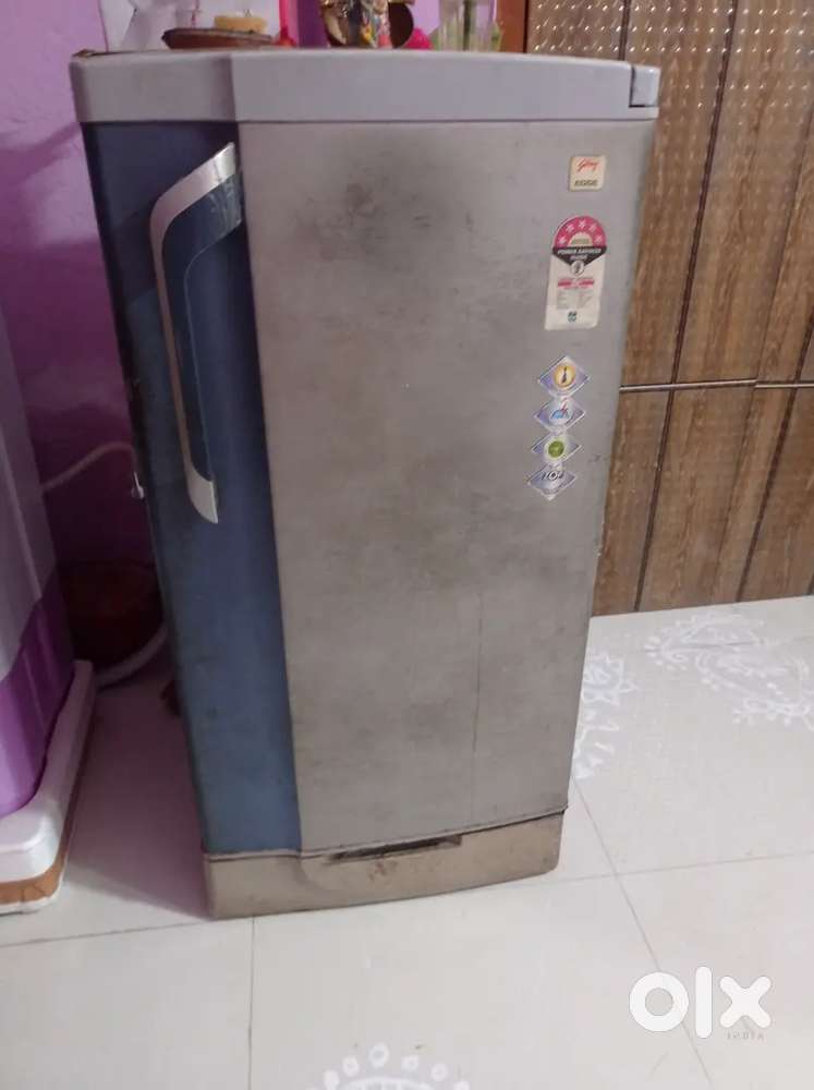 180 ltr single door fridge