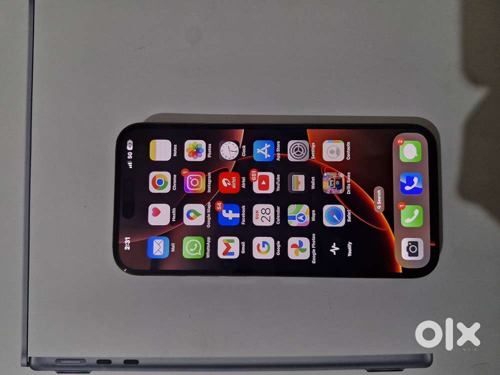 Iphone 16pro max 3month old all accessories available 80-85 msg mt kro