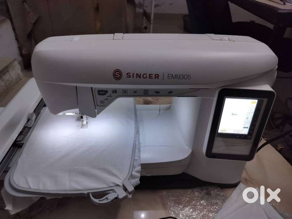 Singer EM9305 Embroidery Machine – Excellent Condition + Free Threads