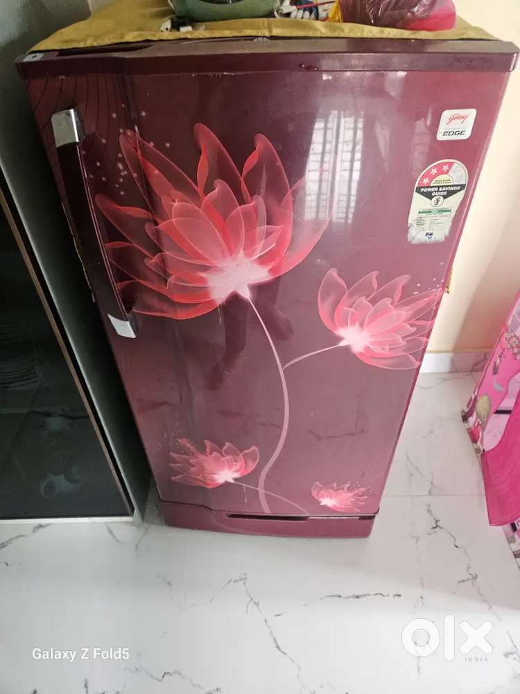 Single door qodrej 3 star fridge for sale
