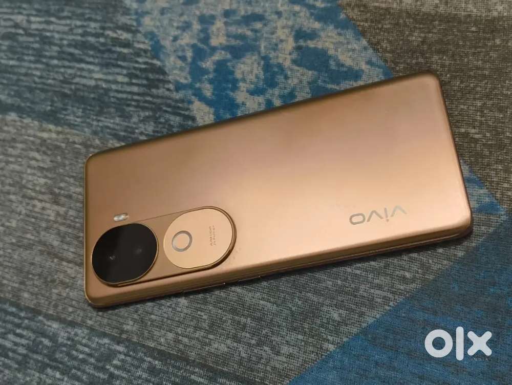 Vivo v 40 e