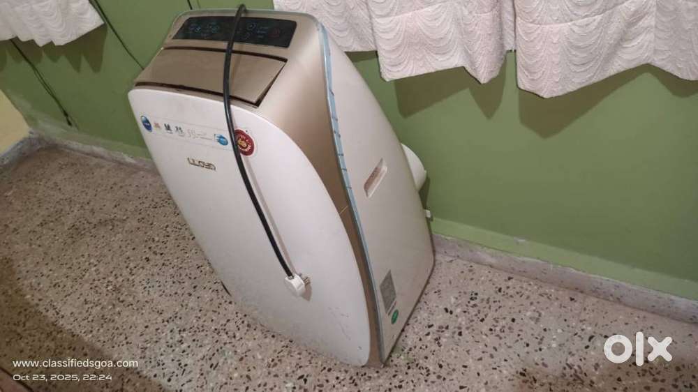 LLOYD 1 TON Portable AC