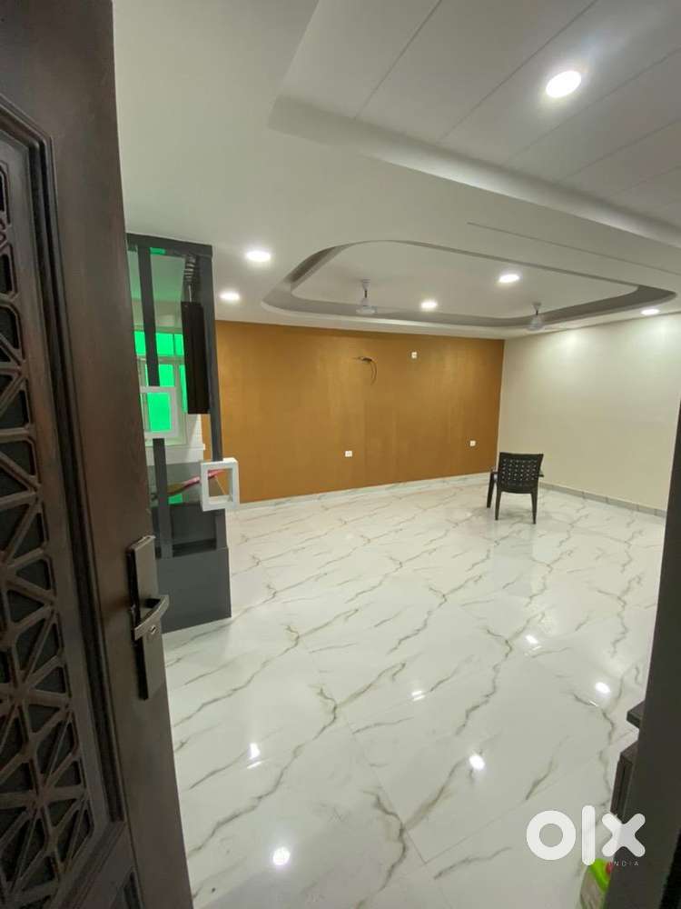 इससे सस्ता शानदार 2BHK Apartment वो भी Noida 104/73