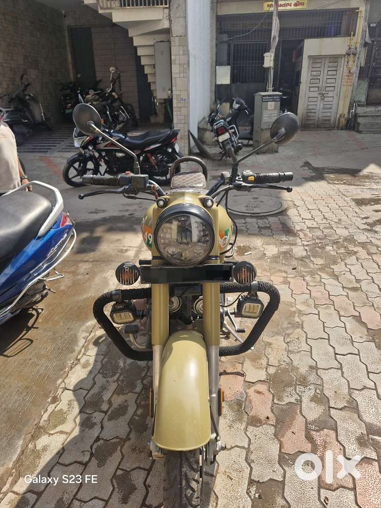 ROYAL ENFIELD CLASSIC 350 EFI