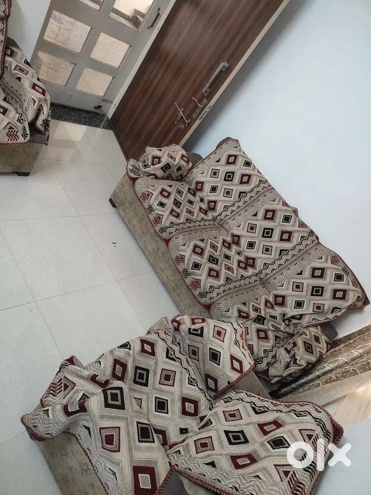 5 seater sofa set with covers