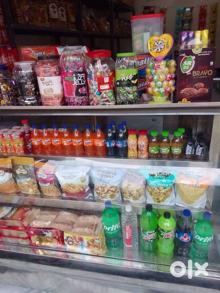 Ac counter for sweets and cake