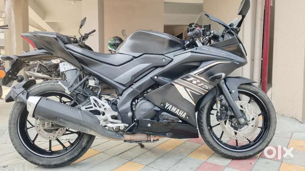 Yamaha R15 V3 ( 2019 ) Matt Black Special Edition
