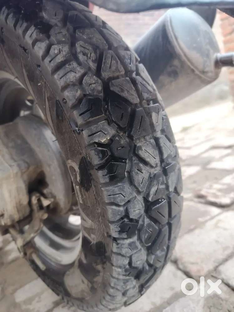 Lene wale hi sampark karen gadi bihar ka h number plate bhi BR hai