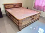::Very beautiful design queen size box bed having size 5/6.5
