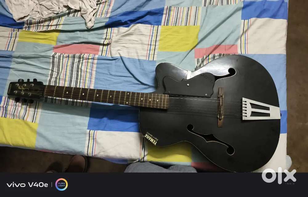 Yamaha guitar for sale super condition