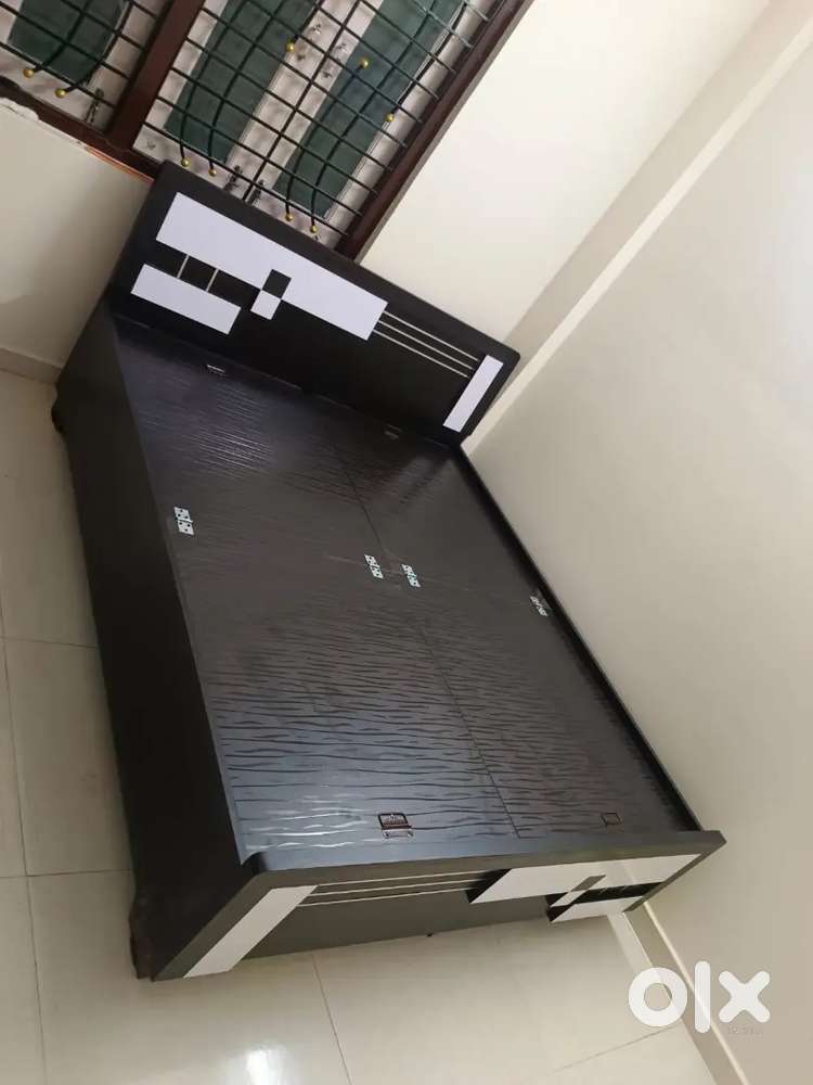 Double bed available at gujjubazar furniture rate in surat