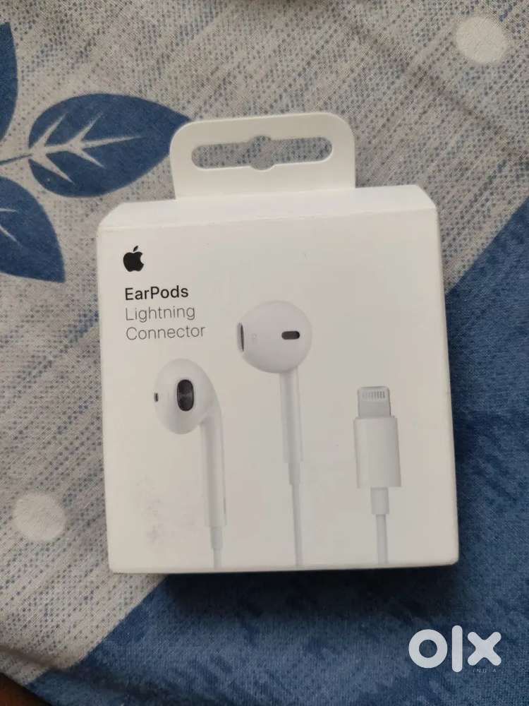 New Apple earpodes with lightning connector.UNUSED
